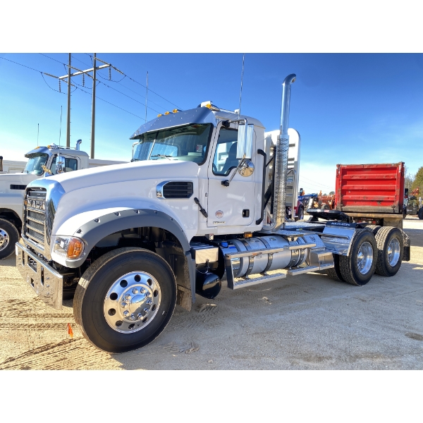 2025 MACK GR64FT Day Cab Truck