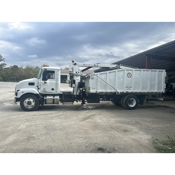 2026 MACK MD Grapple Truck