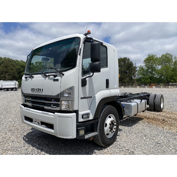 2018 ISUZU FTR Cab and Chassis Truck