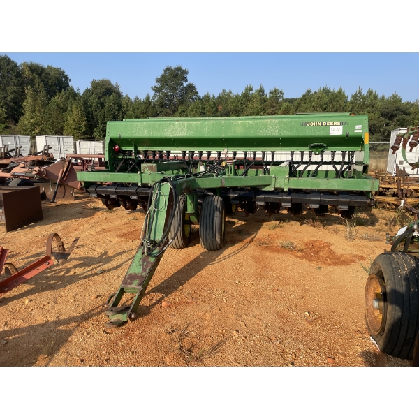 JOHN DEERE 750 Grain Drill