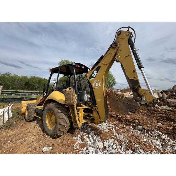 2015 CAT 420F Backhoe
