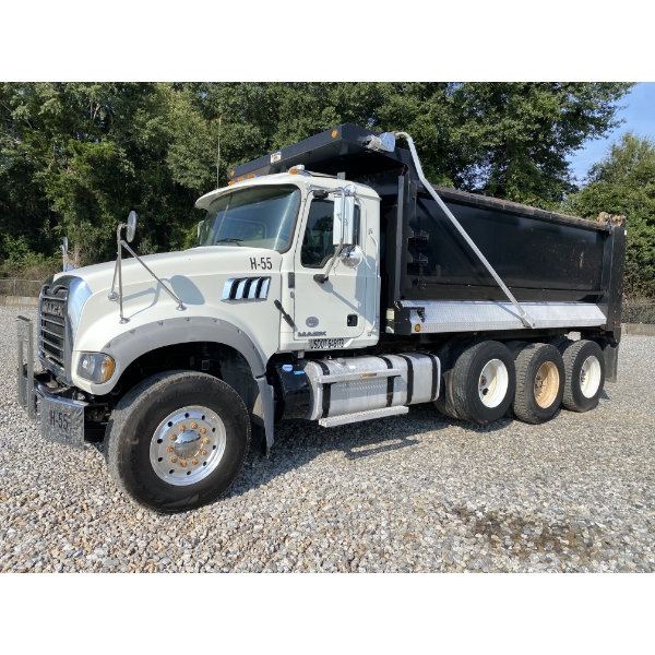 2015 MACK GU713 Dump Truck