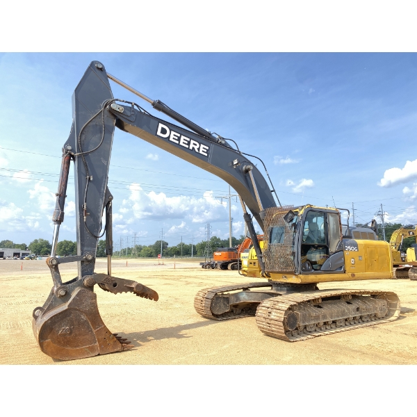 2018 JOHN DEERE 250G LC Excavator