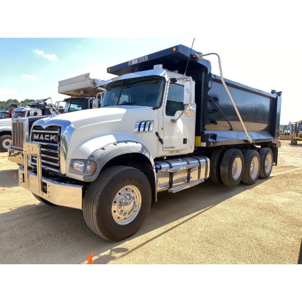 2017 MACK GU713 Dump Truck