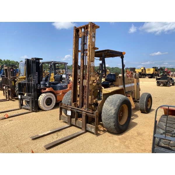 1986 CDS 766 Forklift - Mast