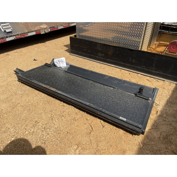 TRUCK BED TRI-FOLD COVER