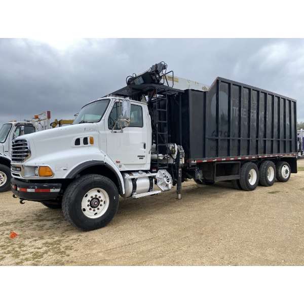 2007 STERLING L9500 Grapple Truck