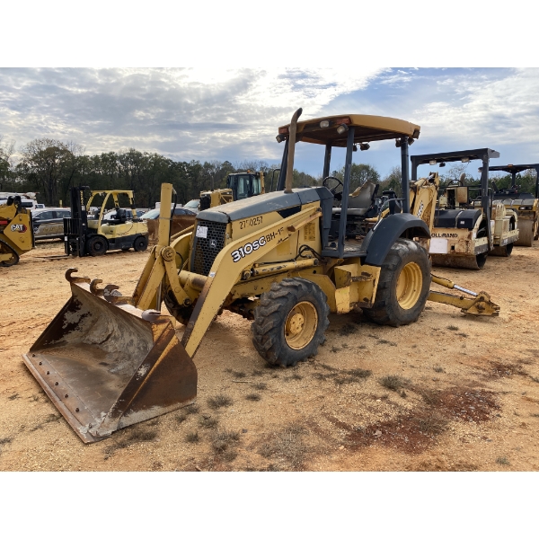 2005 JOHN DEERE 310SG Backhoe