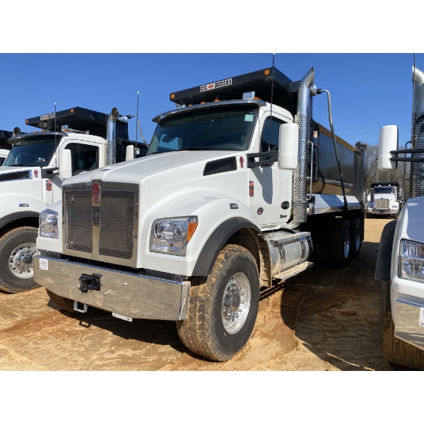 2025 KENWORTH T880S Dump Truck