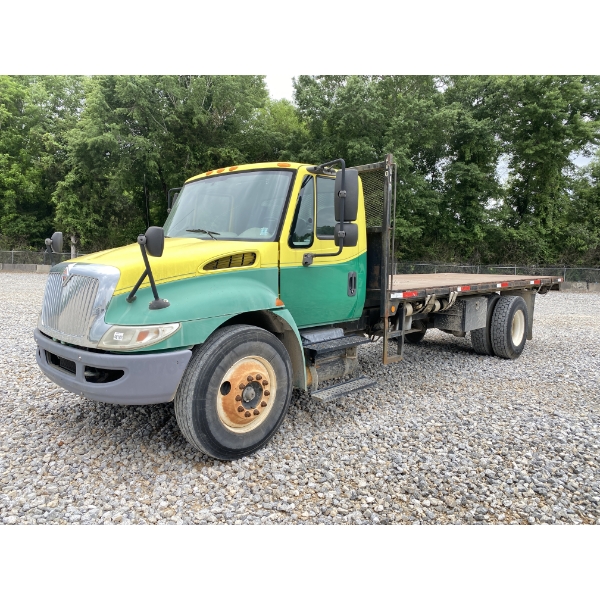 2011 INTERNATIONAL 4300 Flatbed Dump Truck