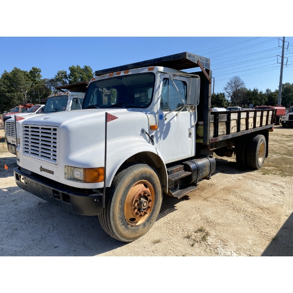 1993 INTERNATIONAL 4900 Flatbed Dump Truck