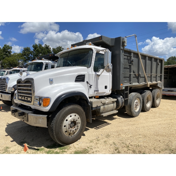 2007 MACK CV713 Dump Truck