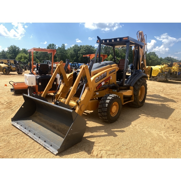 2013 CASE 580N Backhoe