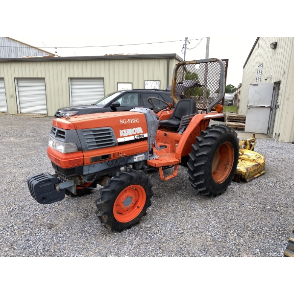 KUBOTA L2900 GST Farm Tractor