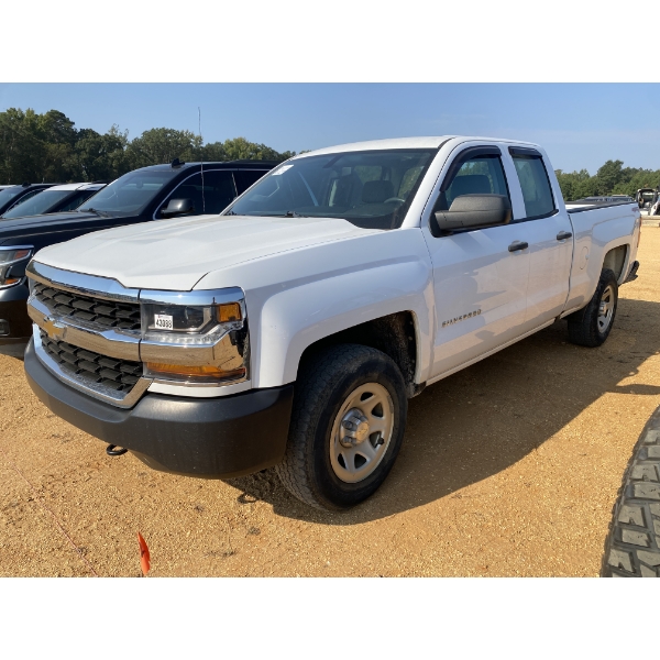 2018 CHEVROLET SILVERADO Pickup Truck