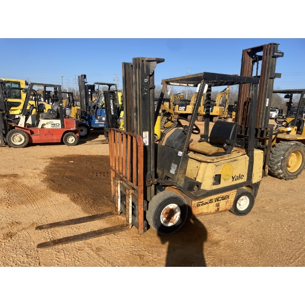1993 YALE GP050 Forklift - Mast