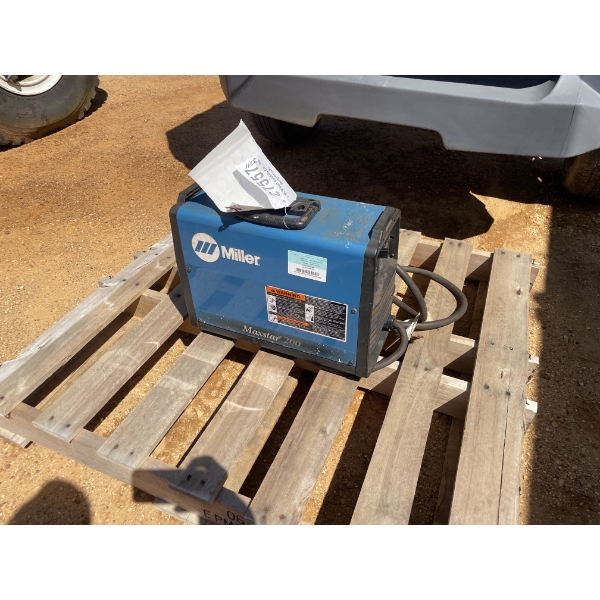 MILLER MIG WELDER MAX STAR 200