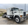 Image 4 : 2016 MACK CHU613 Sleeper Truck