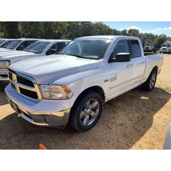 2015 RAM 1500 CLASSIC Pickup Truck