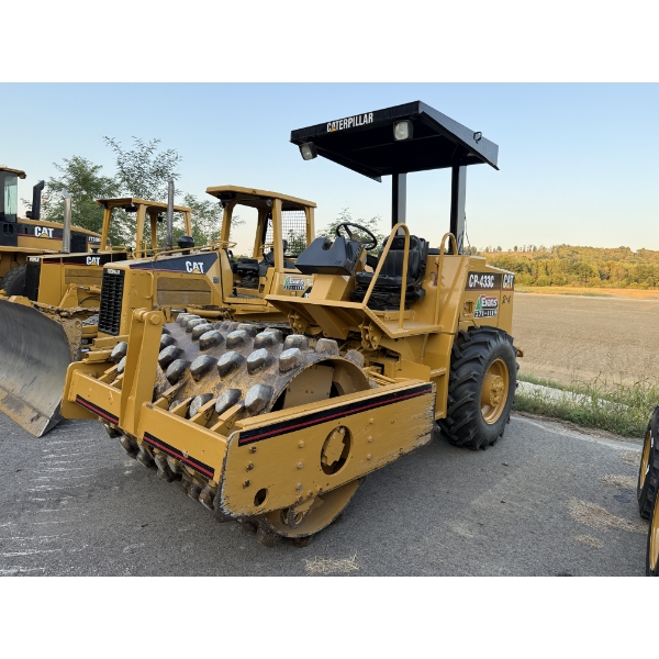 1995 CAT CP-433C Roller