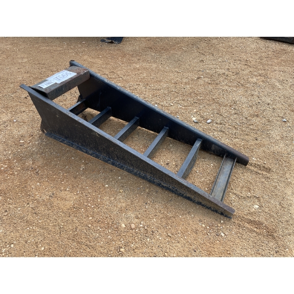 1/2 OF A TRAILER RAMP SET