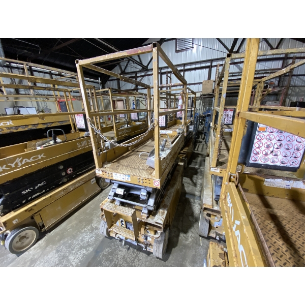 2018 SKYJACK SJIII 3219 Scissor Lift