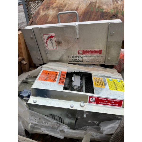 BETA MAX SCAFFOLD LIFTING DEVICE