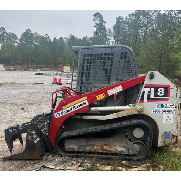 2017 TAKEUCHI TL8 Skid Steer Loader - Crawler
