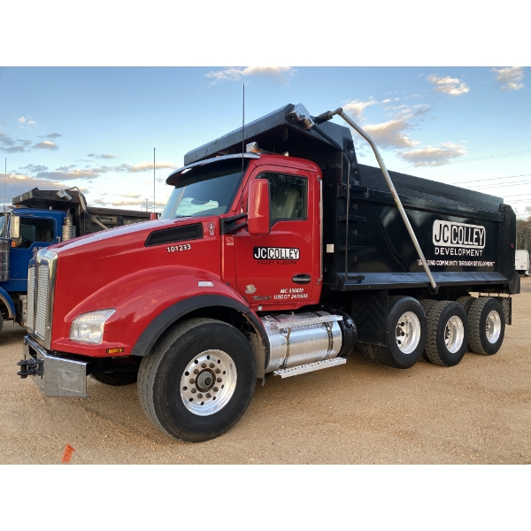 2016 KENWORTH T880 Dump Truck