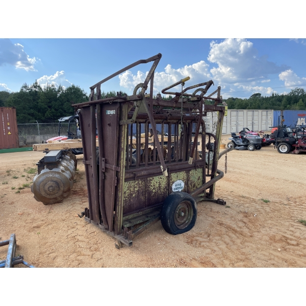 POWDER RIVER PORTABLE LIVESTOCK SQUEEZE CHUTE