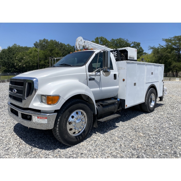2011 FORD F750 XL Service / Mechanic Truck