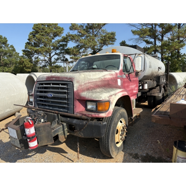 1995 FORD F-800 Asphalt Distributor Truck