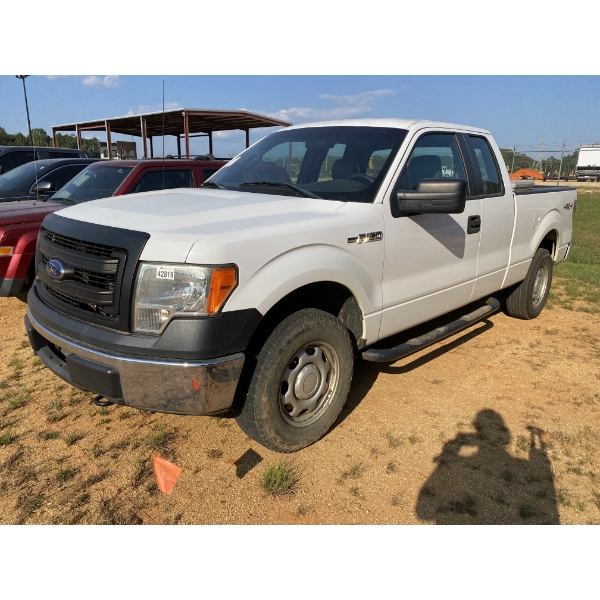 2014 FORD F150 XL Pickup Truck