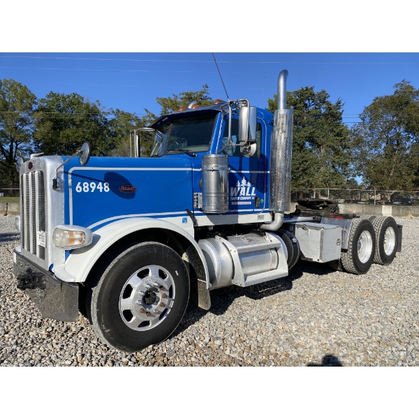 2018 PETERBILT 389 Day Cab Truck