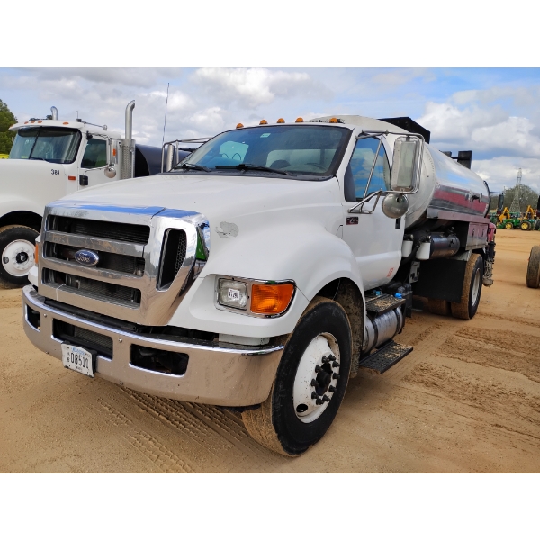 2011 FORD F750 Asphalt Distributor Truck
