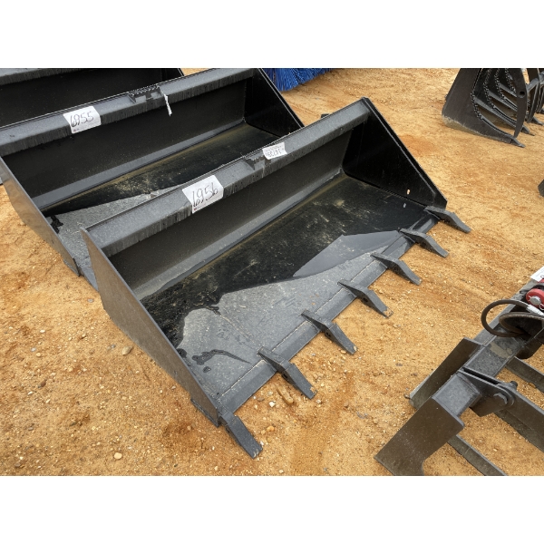 BUCKET, 72" W, fits skid steer loader