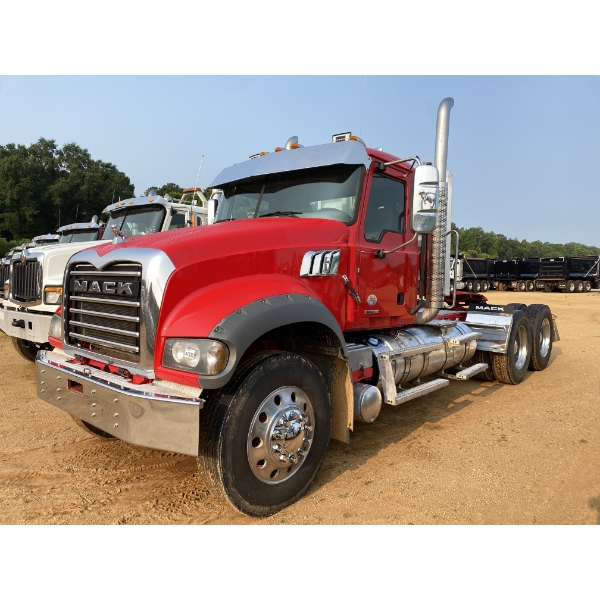 2020 MACK GR64FT Day Cab Truck
