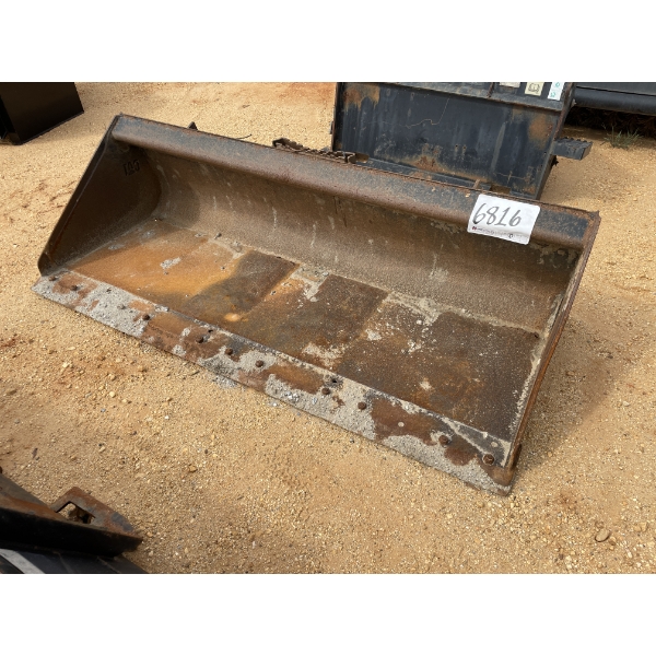CAT 72  BUCKET