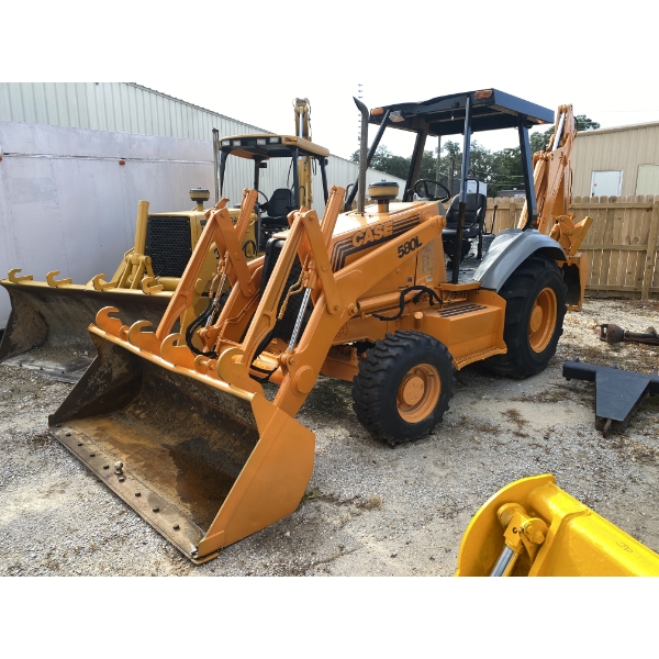 CASE 580L Backhoe