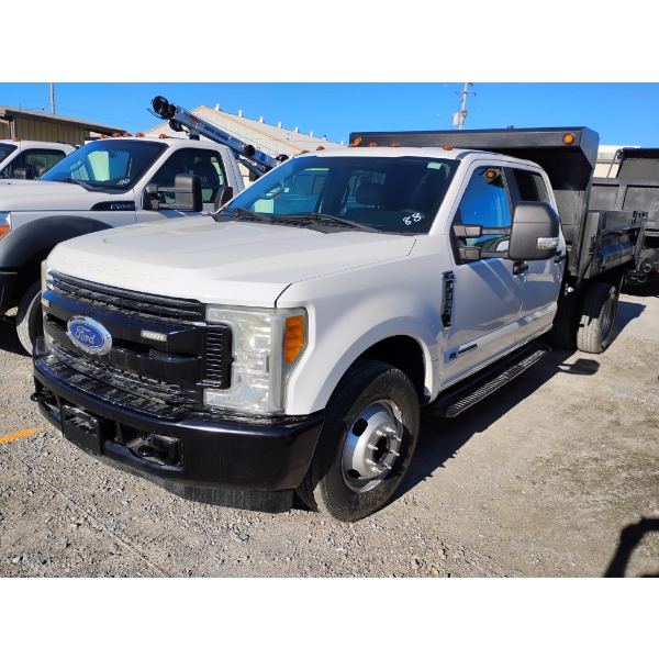 2017 FORD F350 XL Flatbed Dump Truck