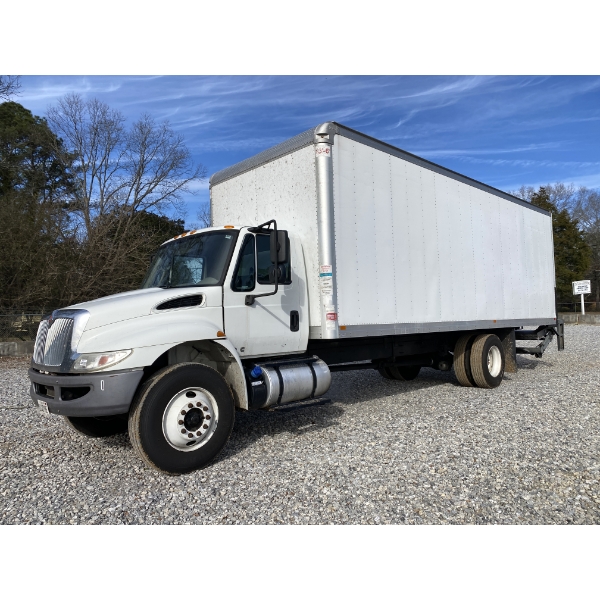 2019 INTERNATIONAL 4300 Box Truck
