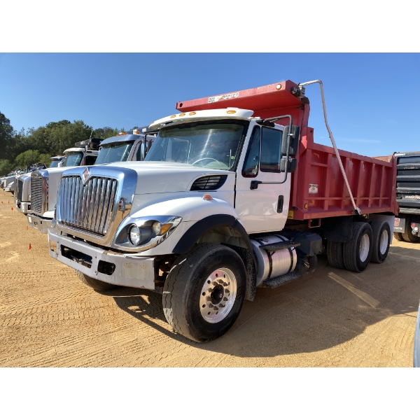 2016 INTERNATIONAL 7600 Dump Truck