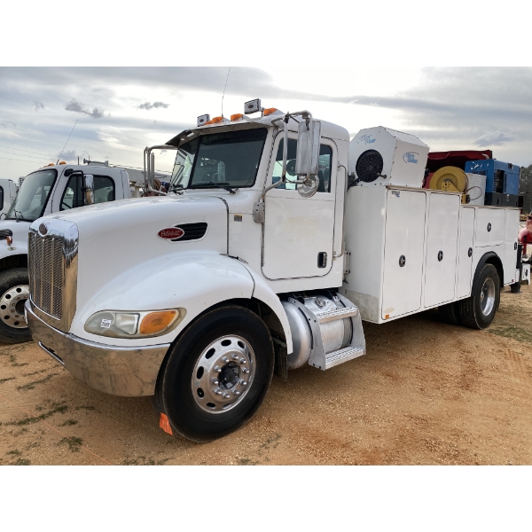 2008 PETERBILT 335 Service / Mechanic Truck