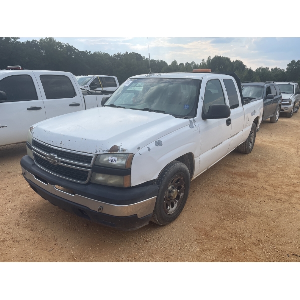 2007 CHEVROLET SILVERADO Pickup Truck