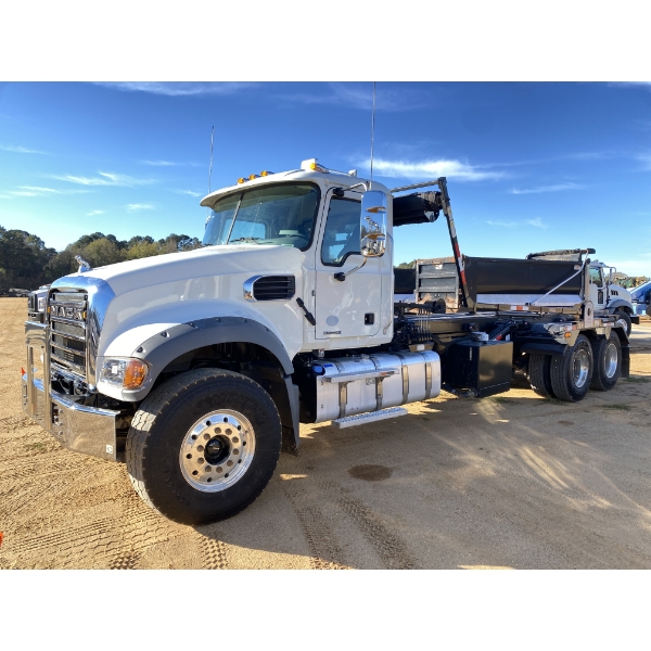 2025 MACK GR64F Roll Off Truck