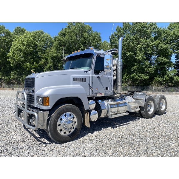 2025 MACK PI64T Day Cab Truck
