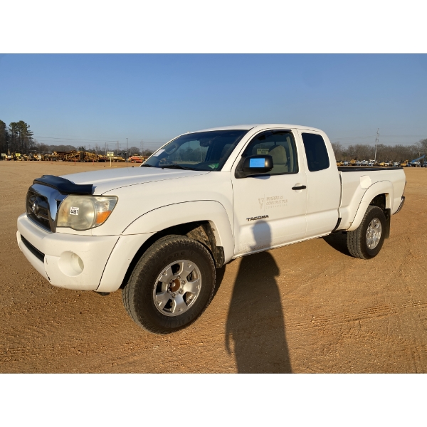 2010 TOYOTA TACOMA SRS Pickup Truck