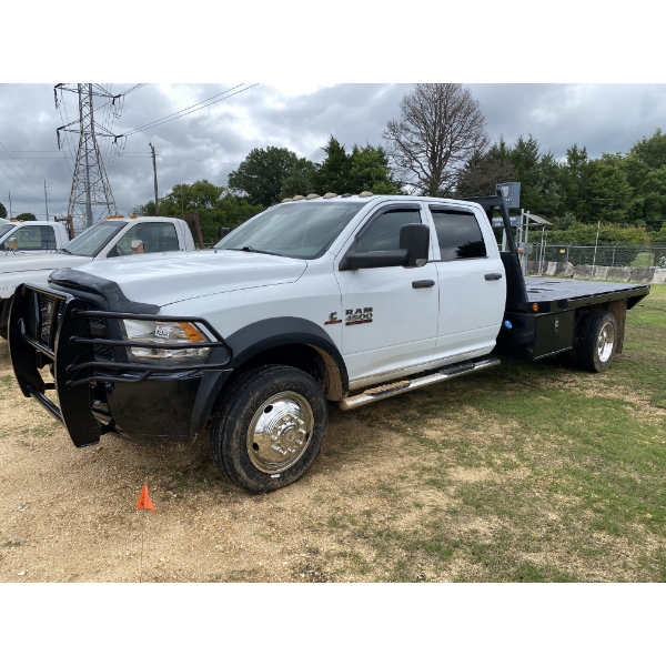 2014 RAM 4500 Flatbed Truck