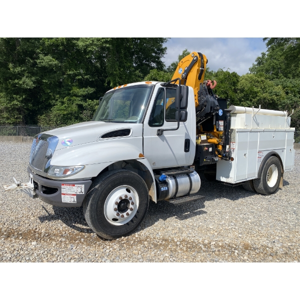 2018 INTERNATIONAL 4300 Boom / Crane Truck