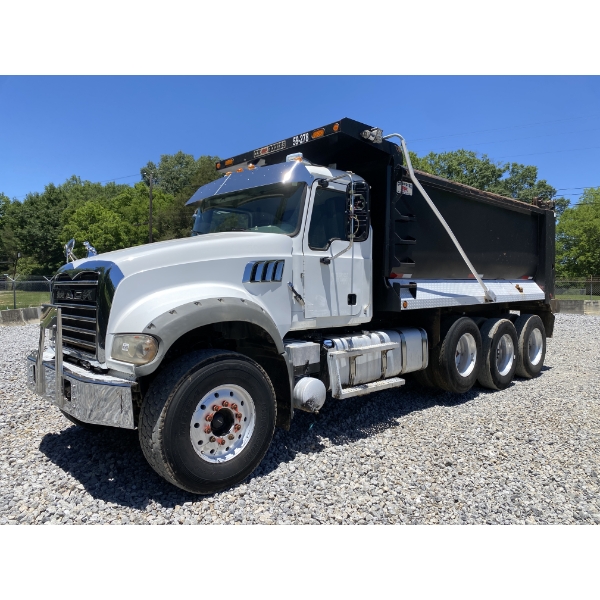2020 MACK GR64F Dump Truck